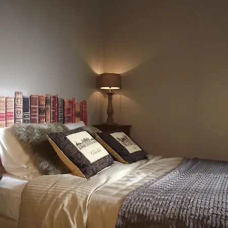 Nature & Chateaux Chinon Room photo